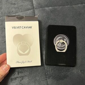 Velvet Caviar Phone Grip & Stand - Silver fits all phones *NWT*